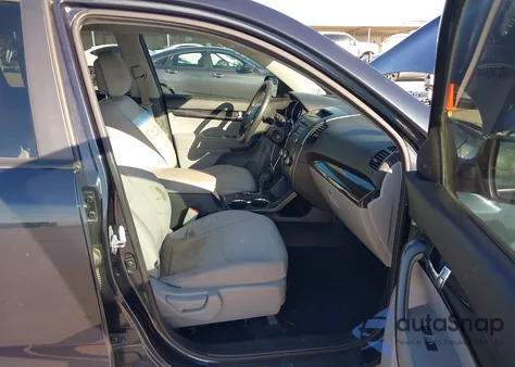 2013 Kia Sorento Lx из США, поврежденный, VIN 5XYKT3A15DG395401